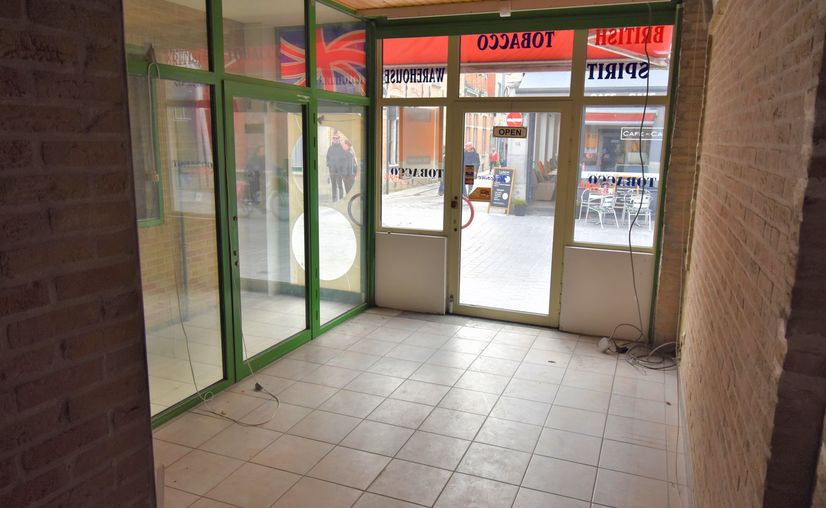 Commercial groundfloor for rent in Bruges