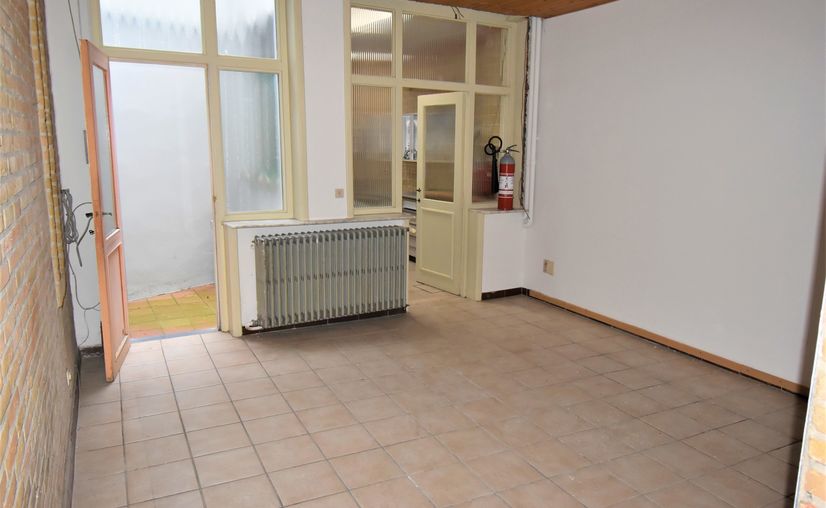 Commercial groundfloor for rent in Bruges