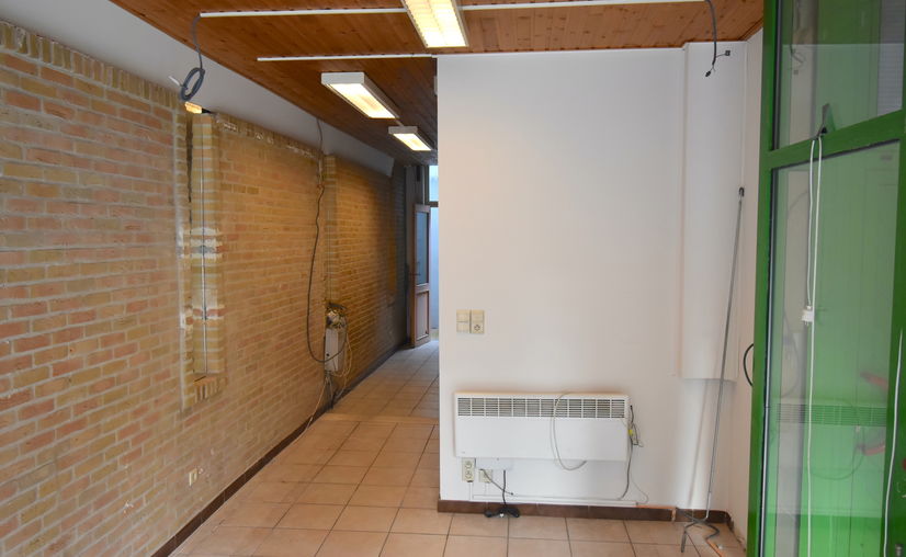 Commercial groundfloor for rent in Bruges