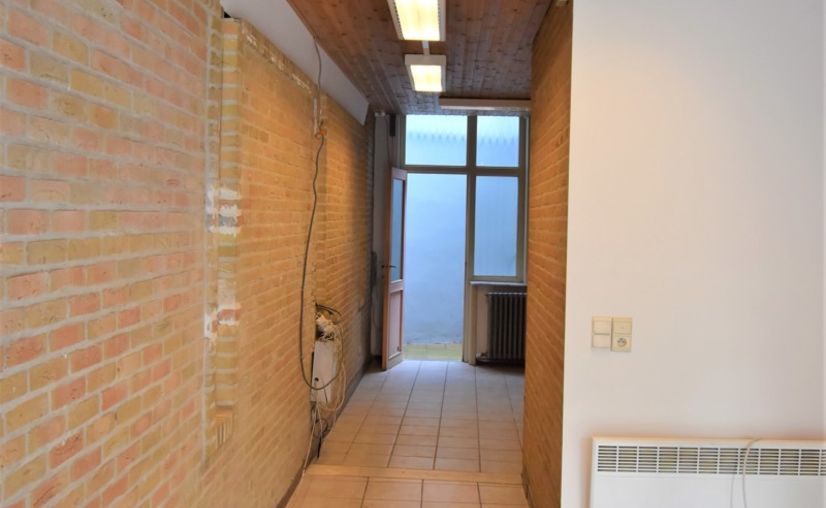 Commercial groundfloor for rent in Bruges