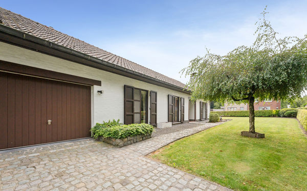 House for sale in Oostkamp